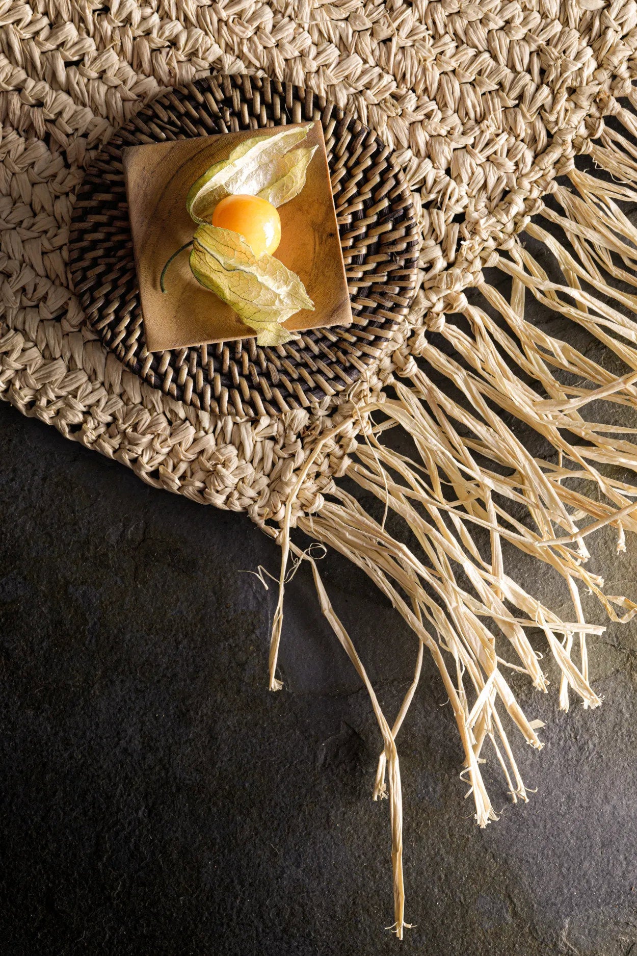 Das Fransen-Raffia-Platzdeckchen Rechteck - Natur