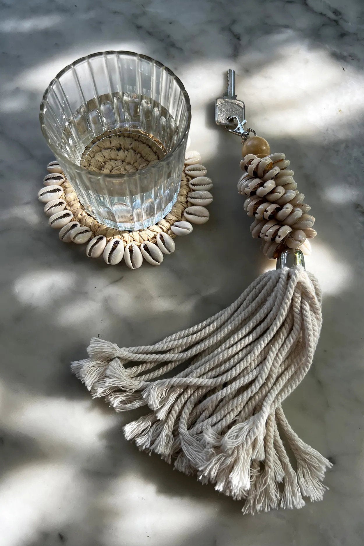 Der Raffia-Muschel-Untersetzer - Natur