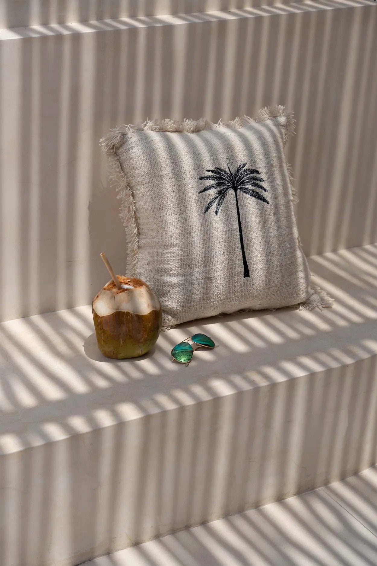 Die Gili Palm Kissenhülle - Natur Schwarz
