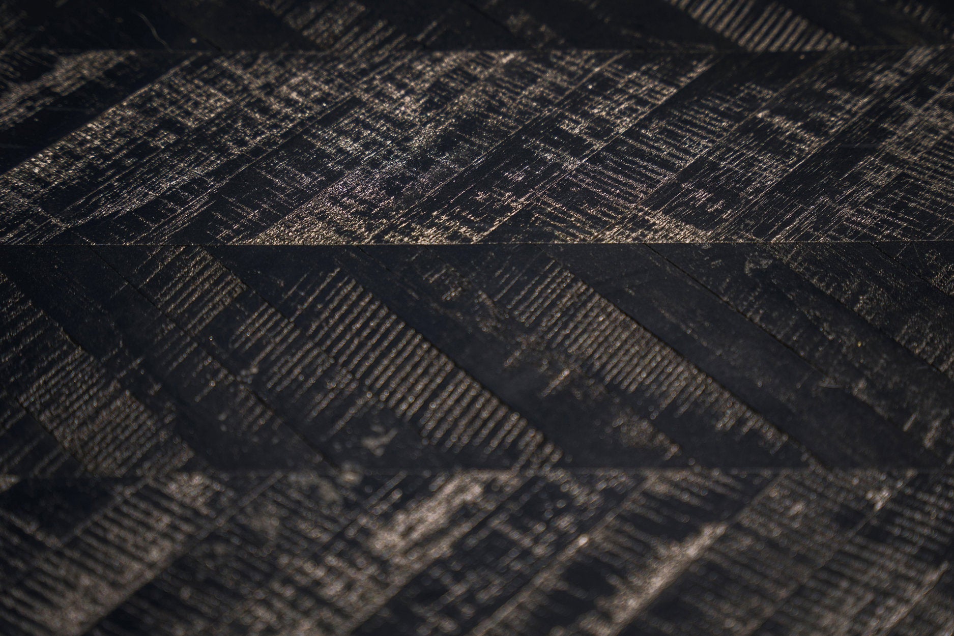 Der Herringbone Stehtisch - Schwarz - 140cm