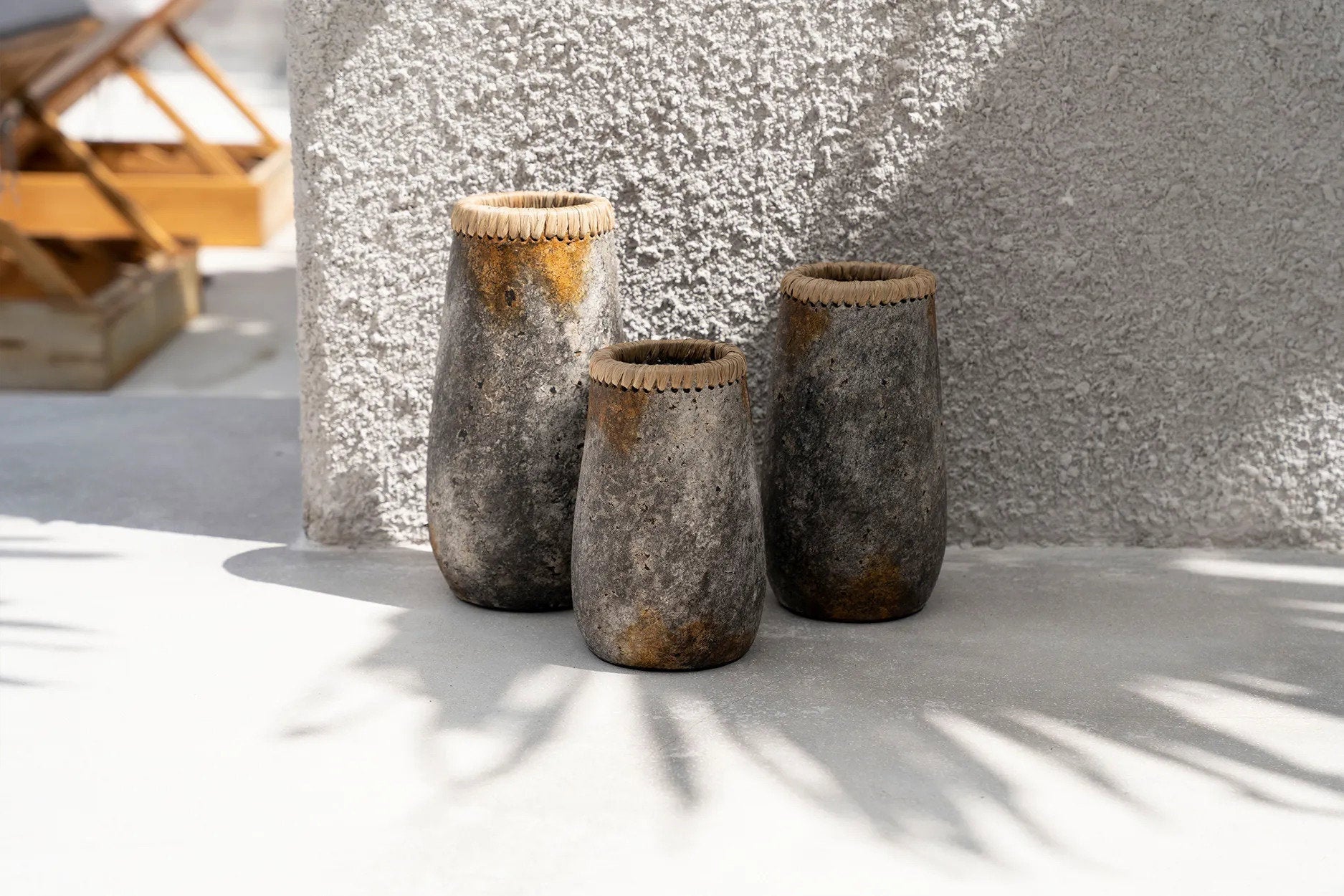 Die heimtückische Vase - Antik Grau - S