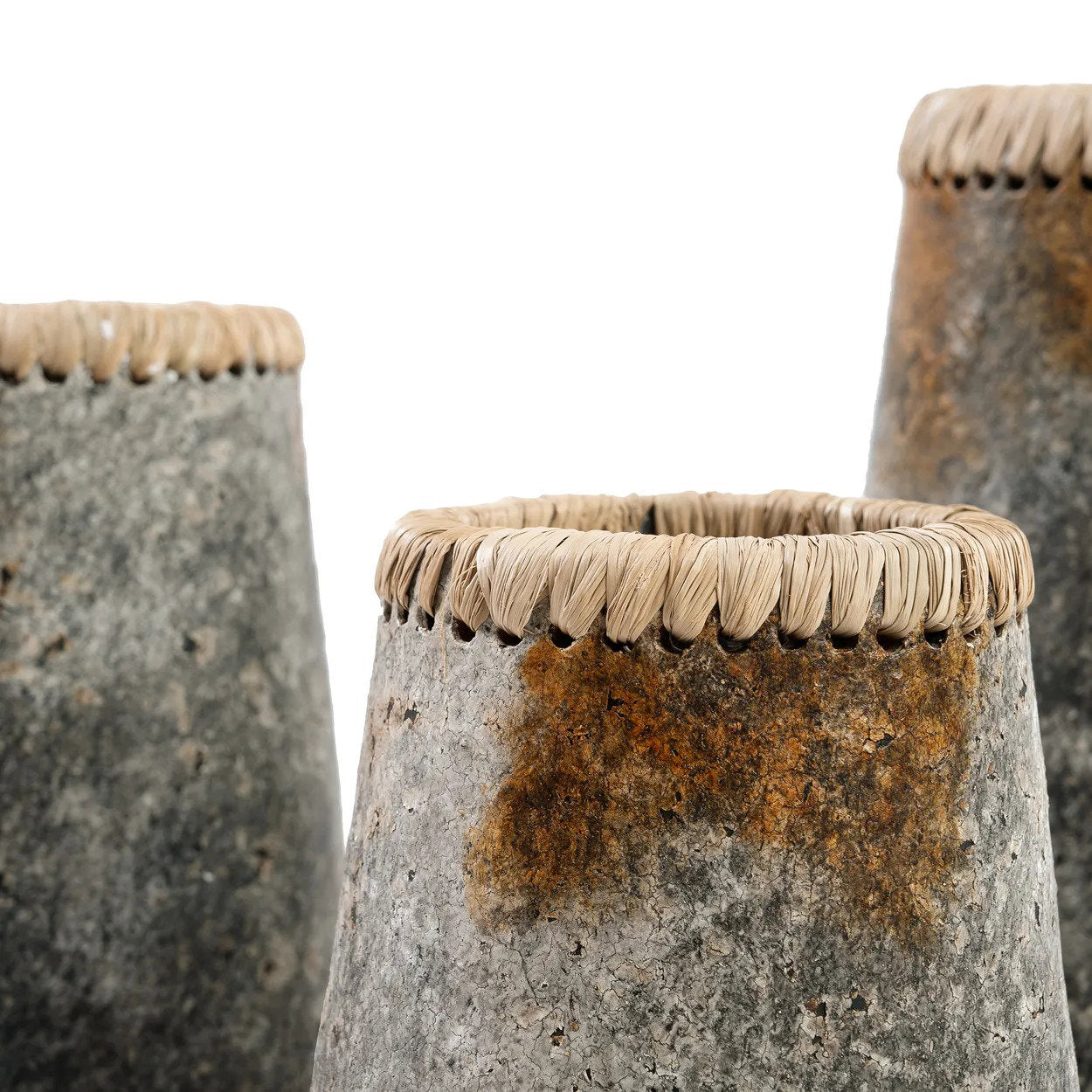 Die heimtückische Vase - Antik Grau - S