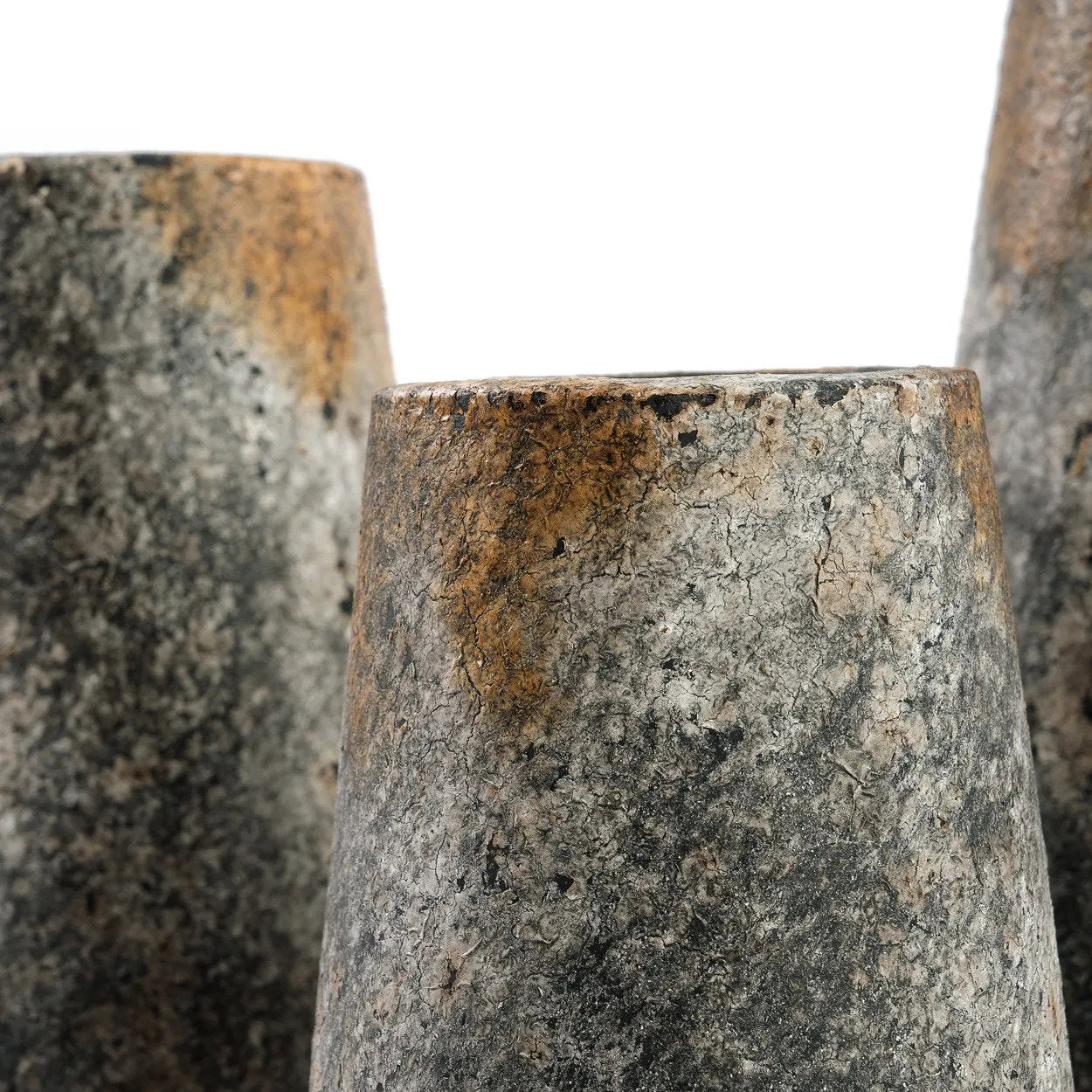Die gespenstische Vase - Antik Grau - S