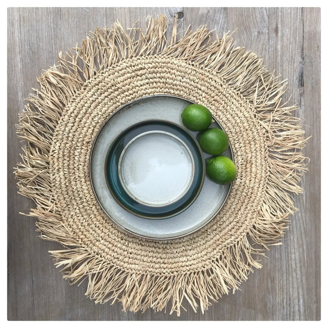 Das Fransen-Raffia-Platzdeckchen Rund - Natur