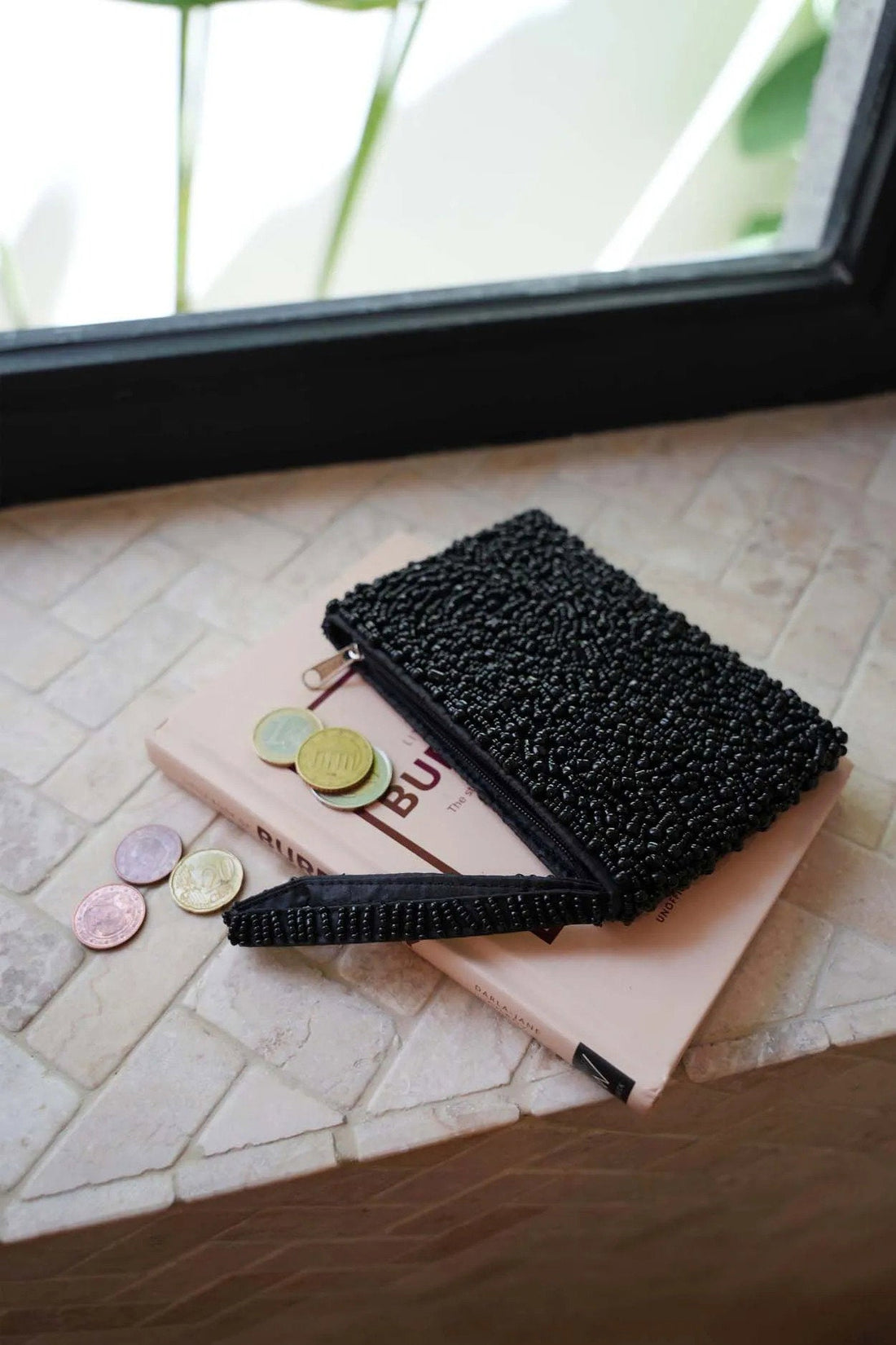 The Black Beaded Wallet - Schwarz