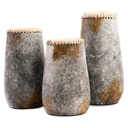 Die heimtückische Vase - Antik Grau - S