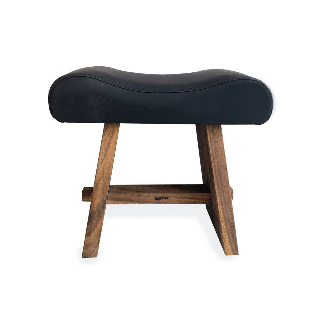 Der Suar Hocker mit Leder - Natural Black