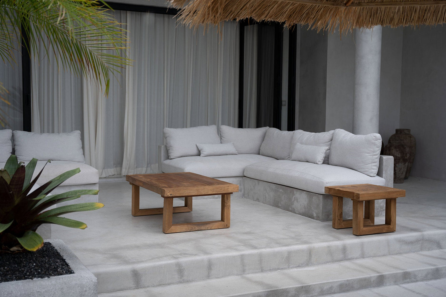 Der Couchtisch aus Teakholz - Natural