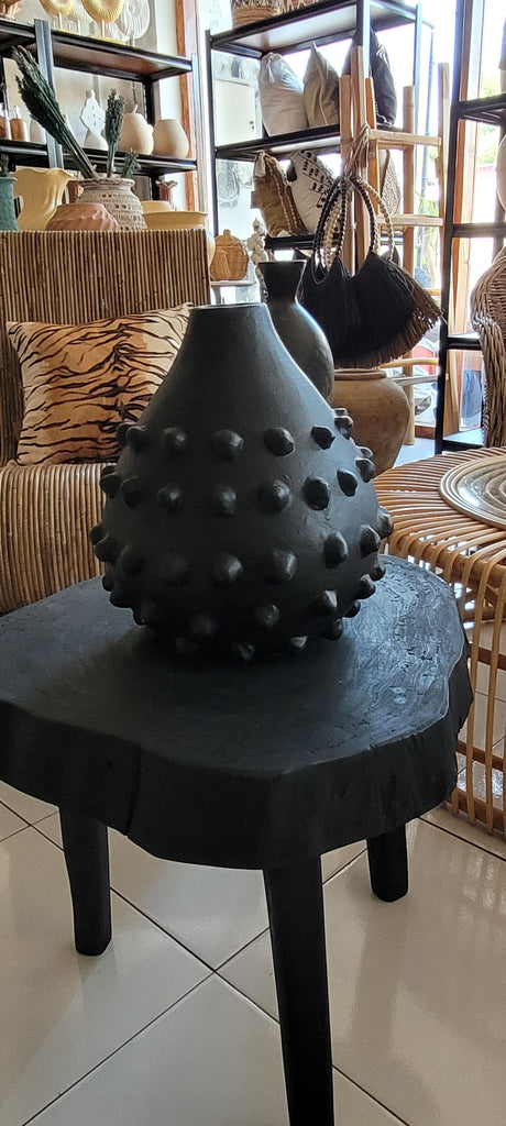 Moderne Japanische Große schwarze Terrakotta-Vase